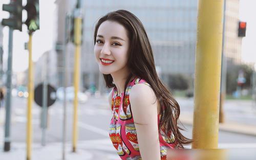 娱乐吃瓜迪丽热巴,娱乐圈的瓜田女王，揭秘她的吃瓜日常